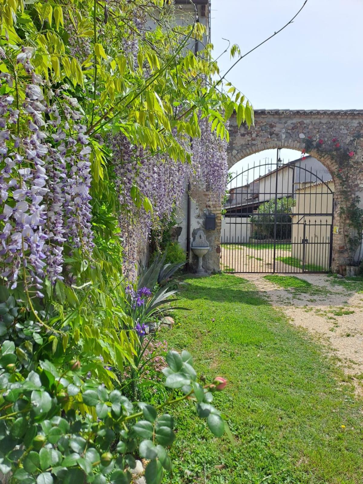 Reborn Room Cavriana Exterior foto